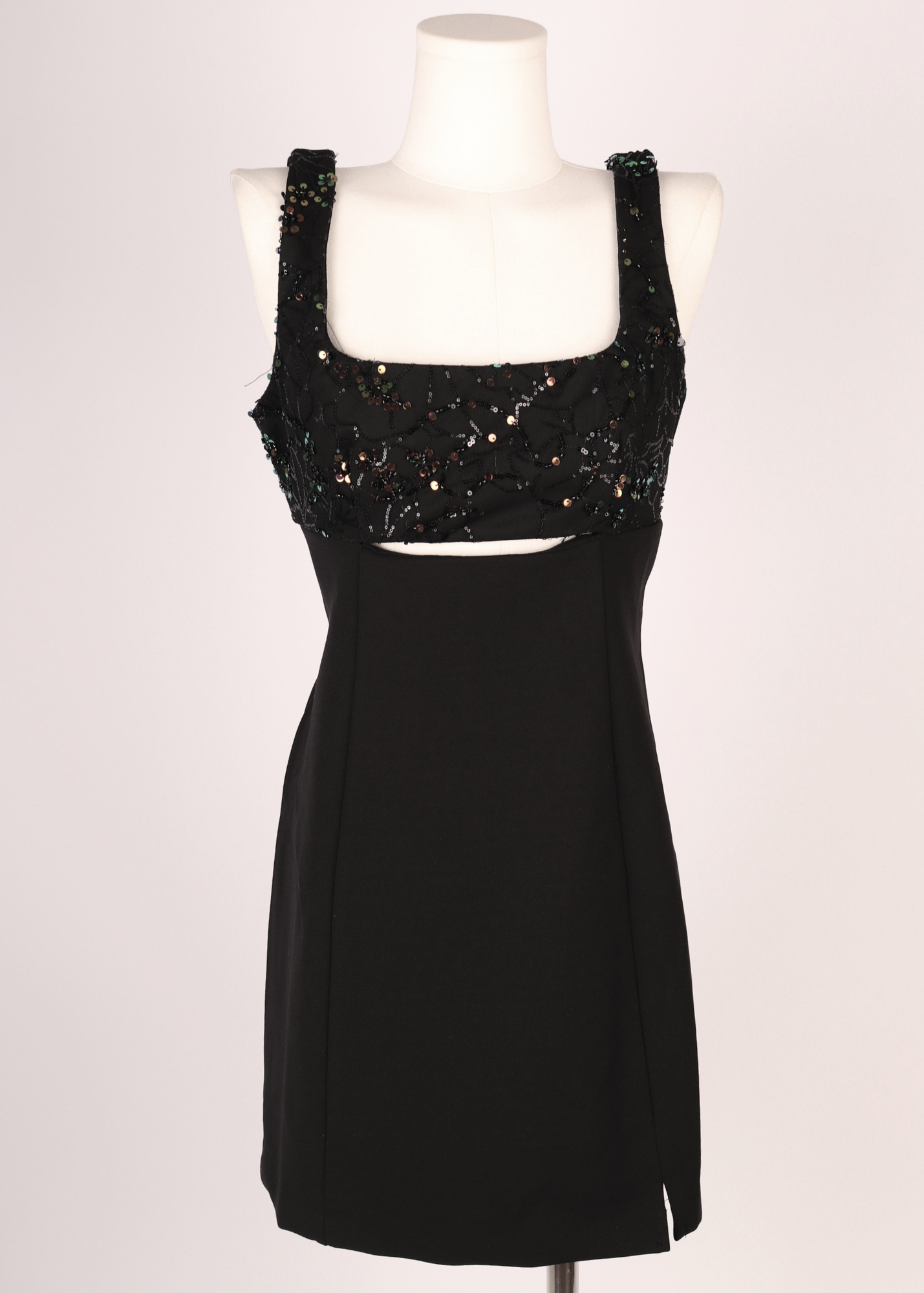 MINIVESTIDO BORDADO FLORAL NEGRO