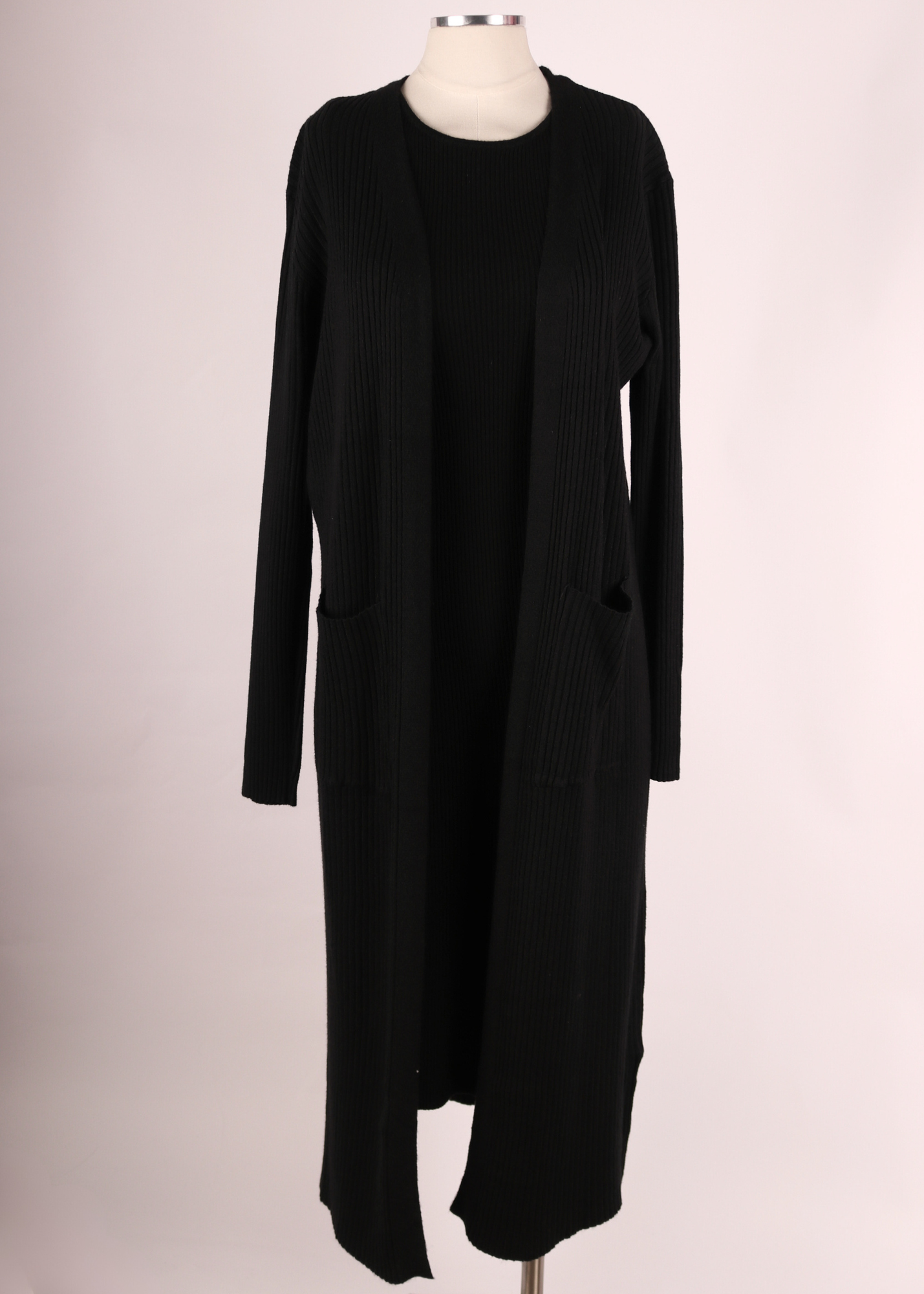 SET DE CARDIGAN Y VESTIDO PUNTO ACANALADO NEGRO