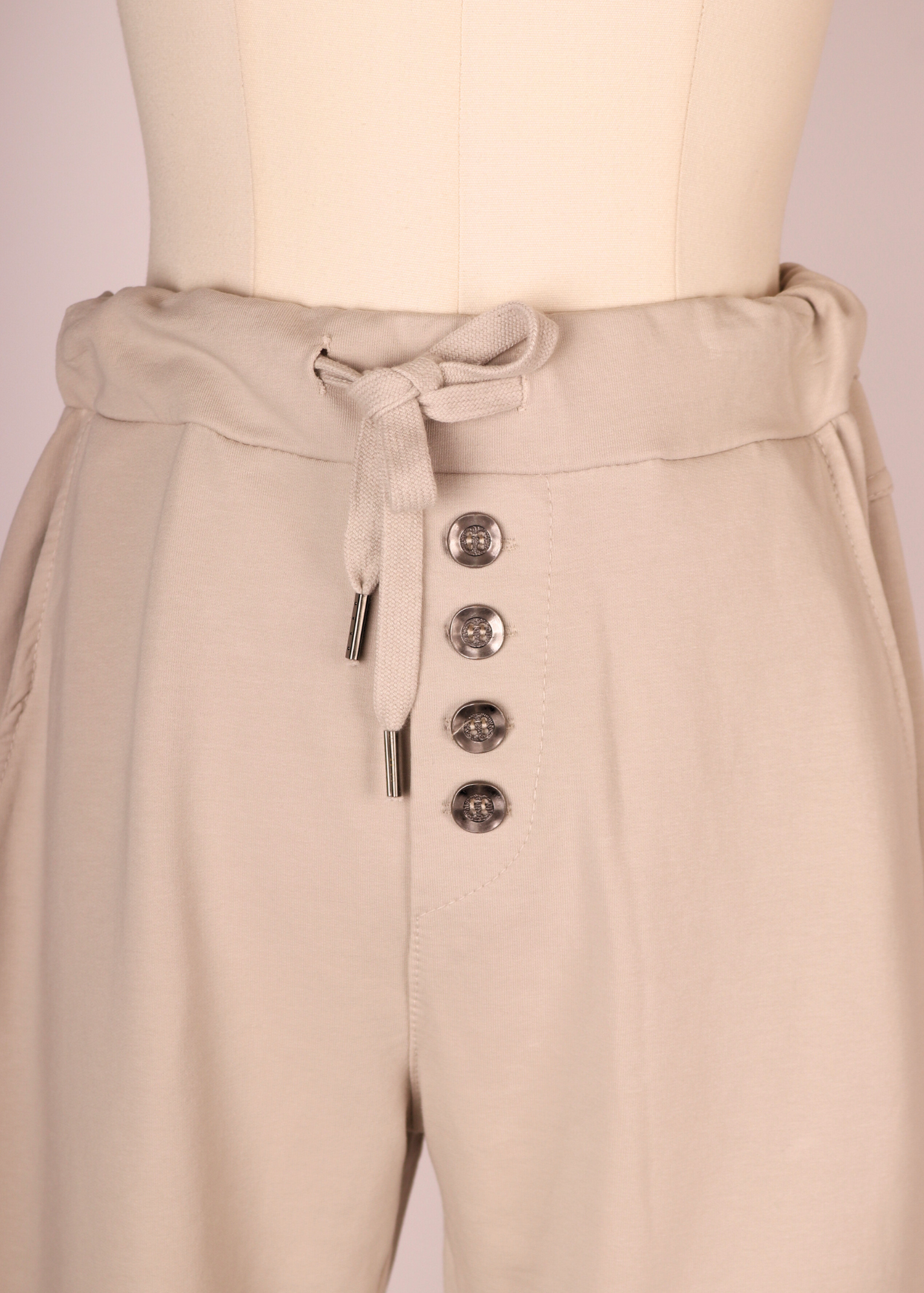 PANTALONES DEPORTIVOS BEIGE