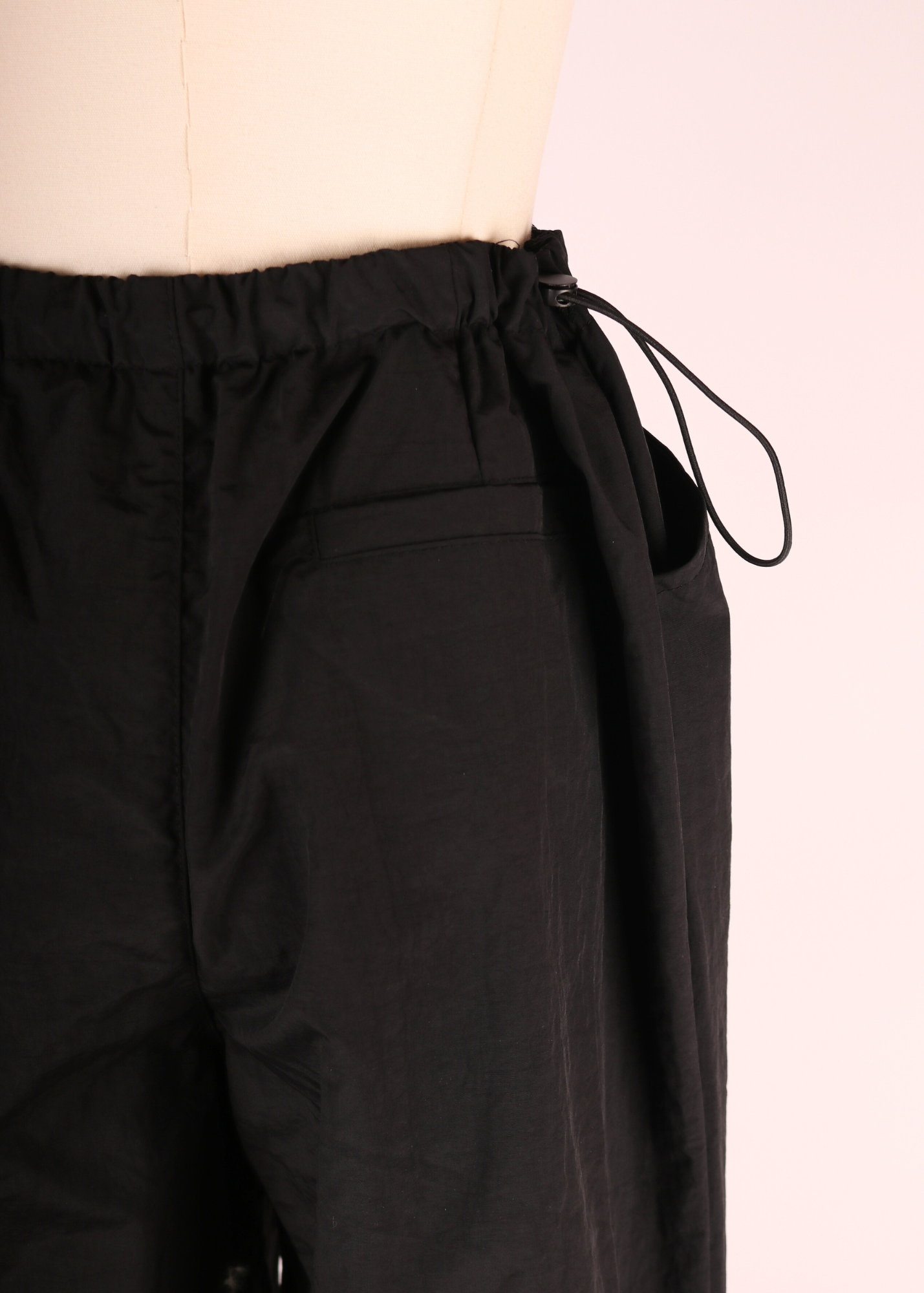 PANTALON PARACHUTE NEGRO