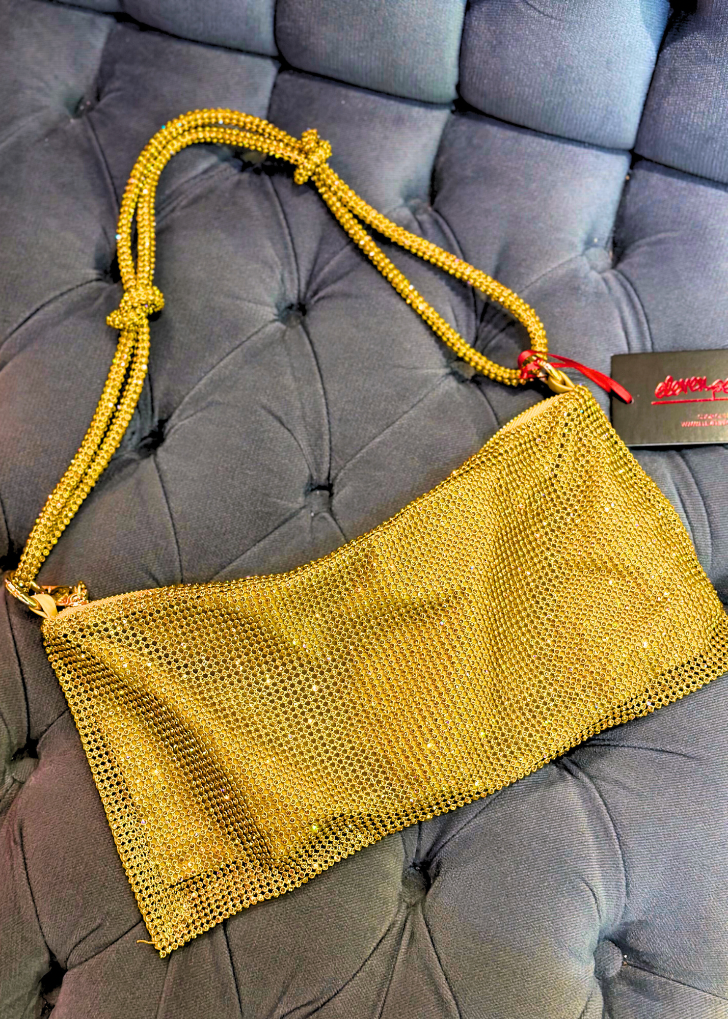 BOLSO DE MALLA LIGERA DORADA