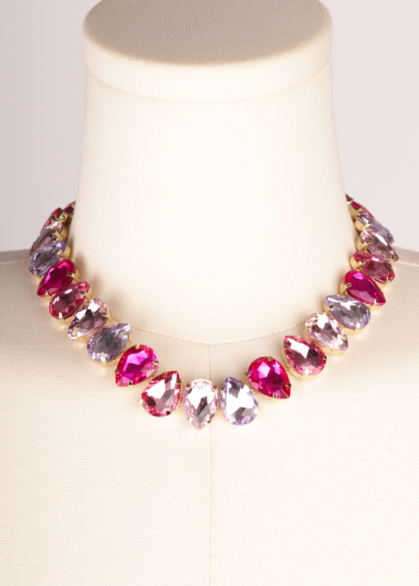 COLLAR GOTAS FUSHIA
