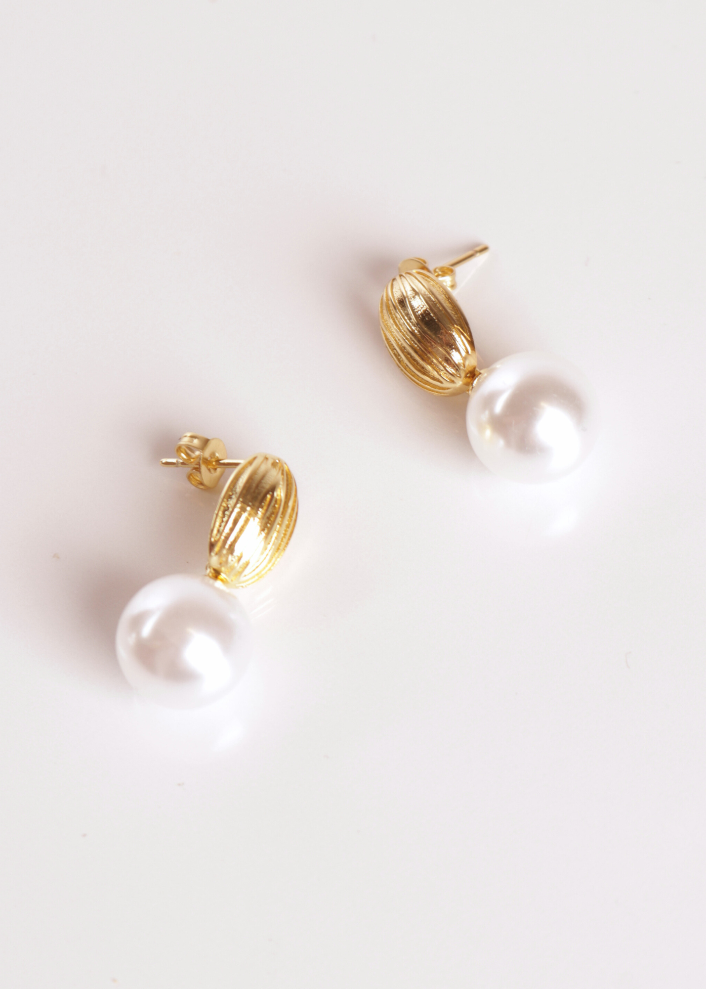 ARETES PERLA COLGANTE