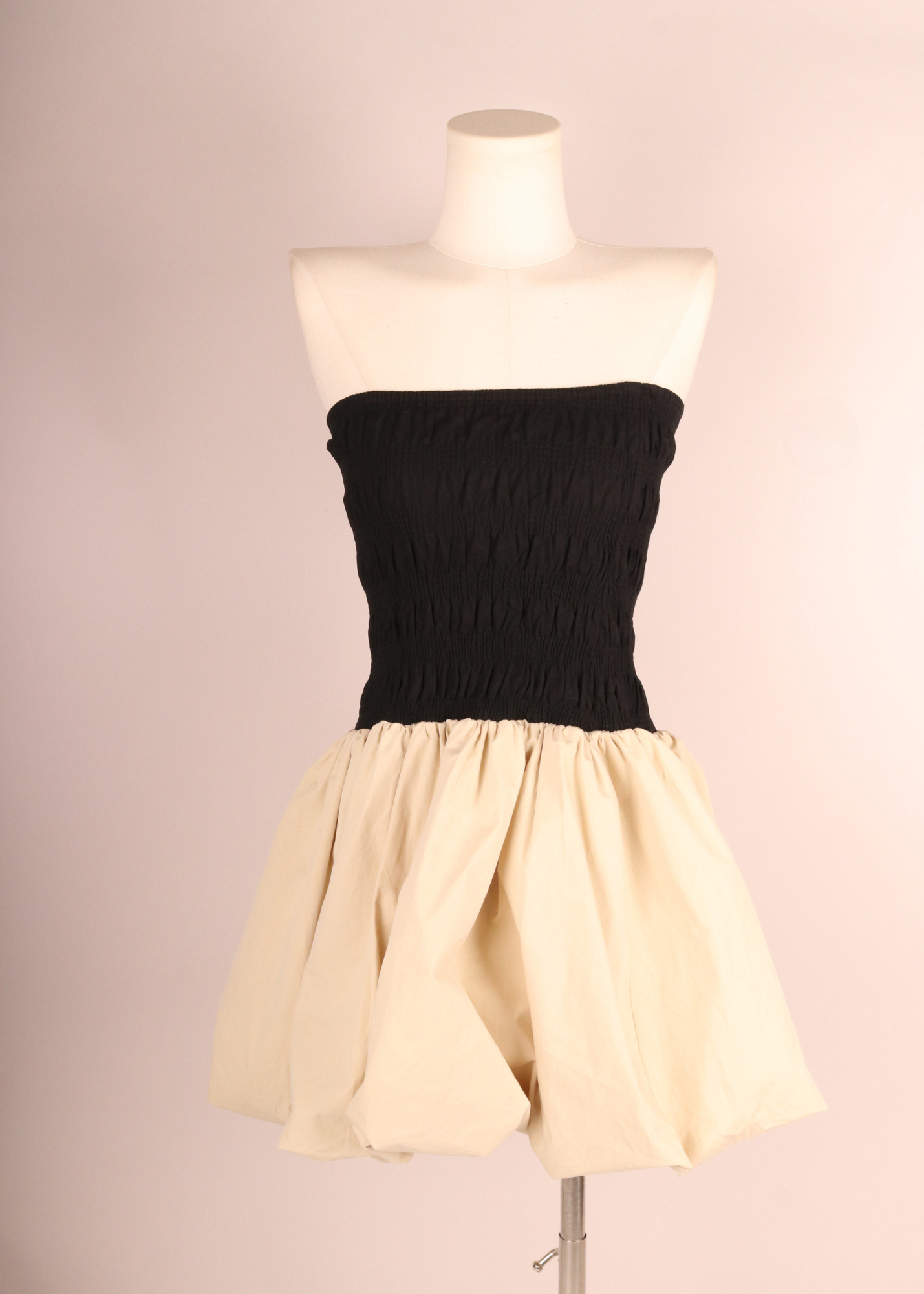 VESTIDO MINI STRAPLESS BURBUJA