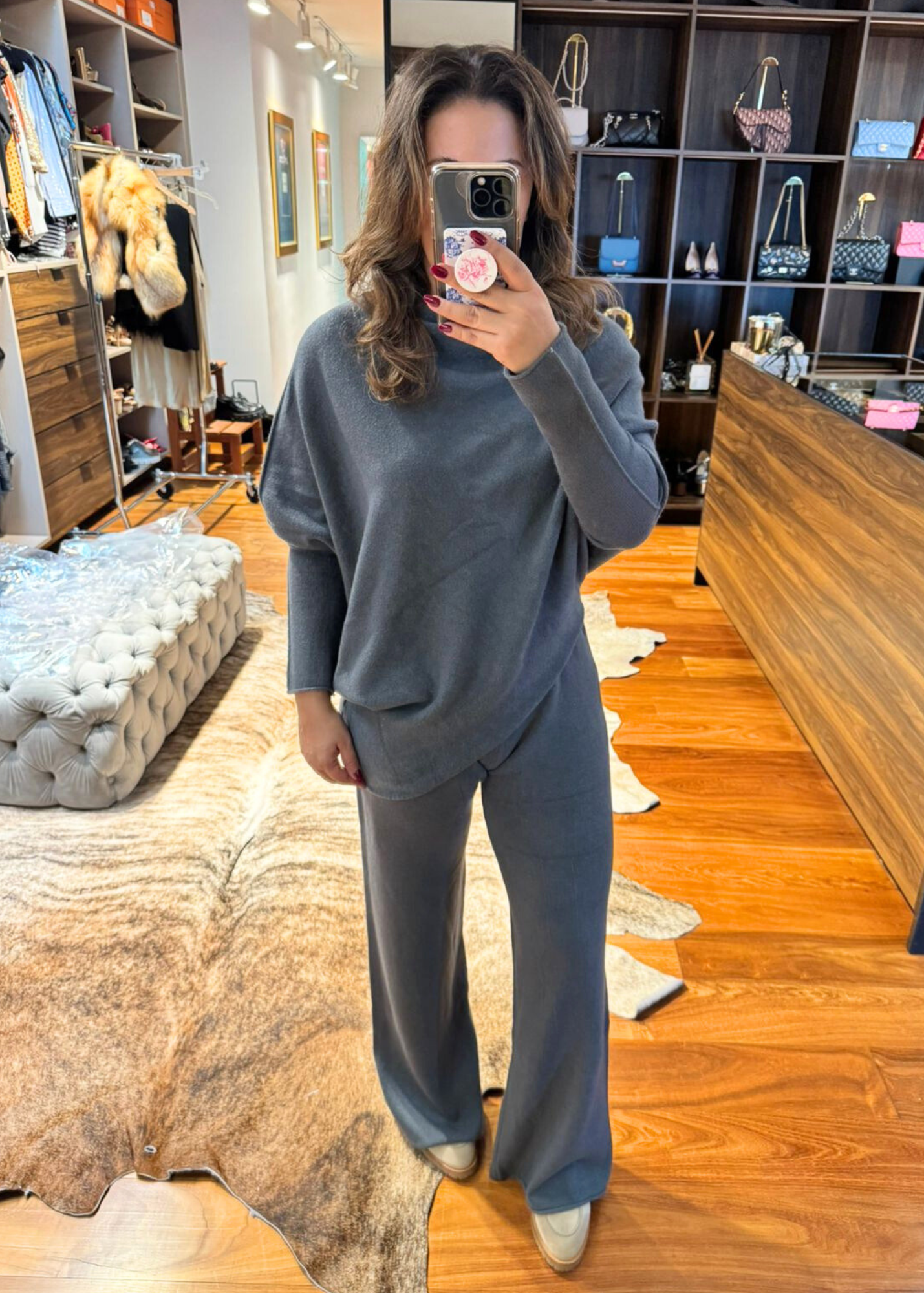 EP LUXURY SET DE SWEATER Y PANTALON ASIMETRICO