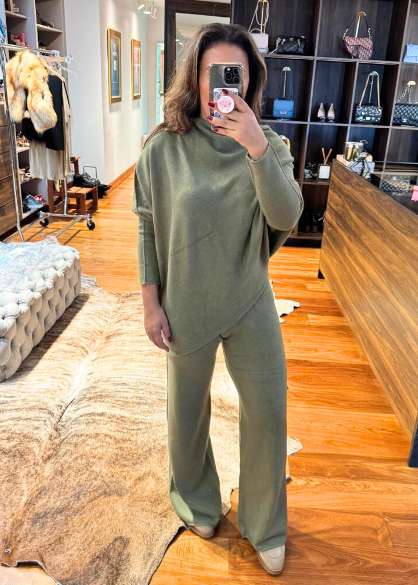 EP LUXURY SET DE SWEATER Y PANTALON ASIMETRICO