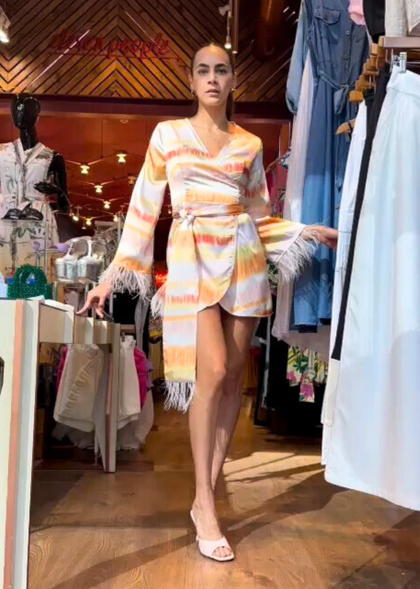 EP LUXURY VESTIDO VESTIDO PLUMAS N