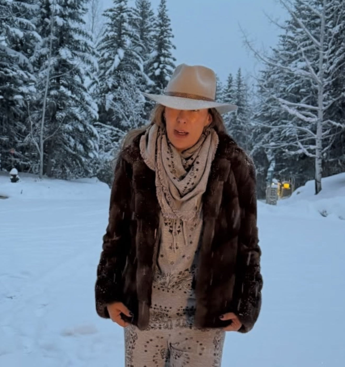 EP LUXURY PARIS HOODIE KIMI BANDANA