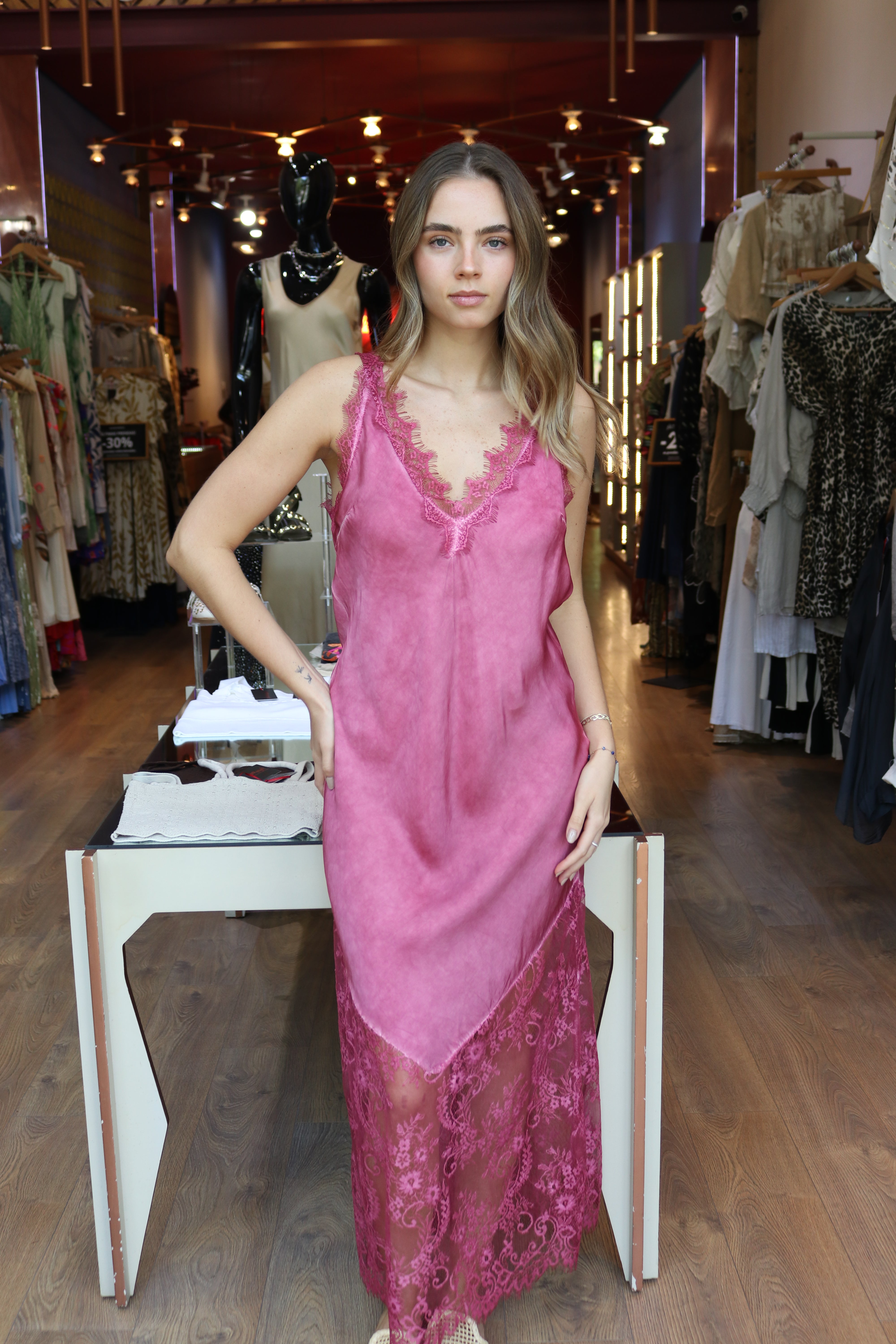 EP LUXURY MAXI VESTIDO ITALY SATIN CON ENCAJE