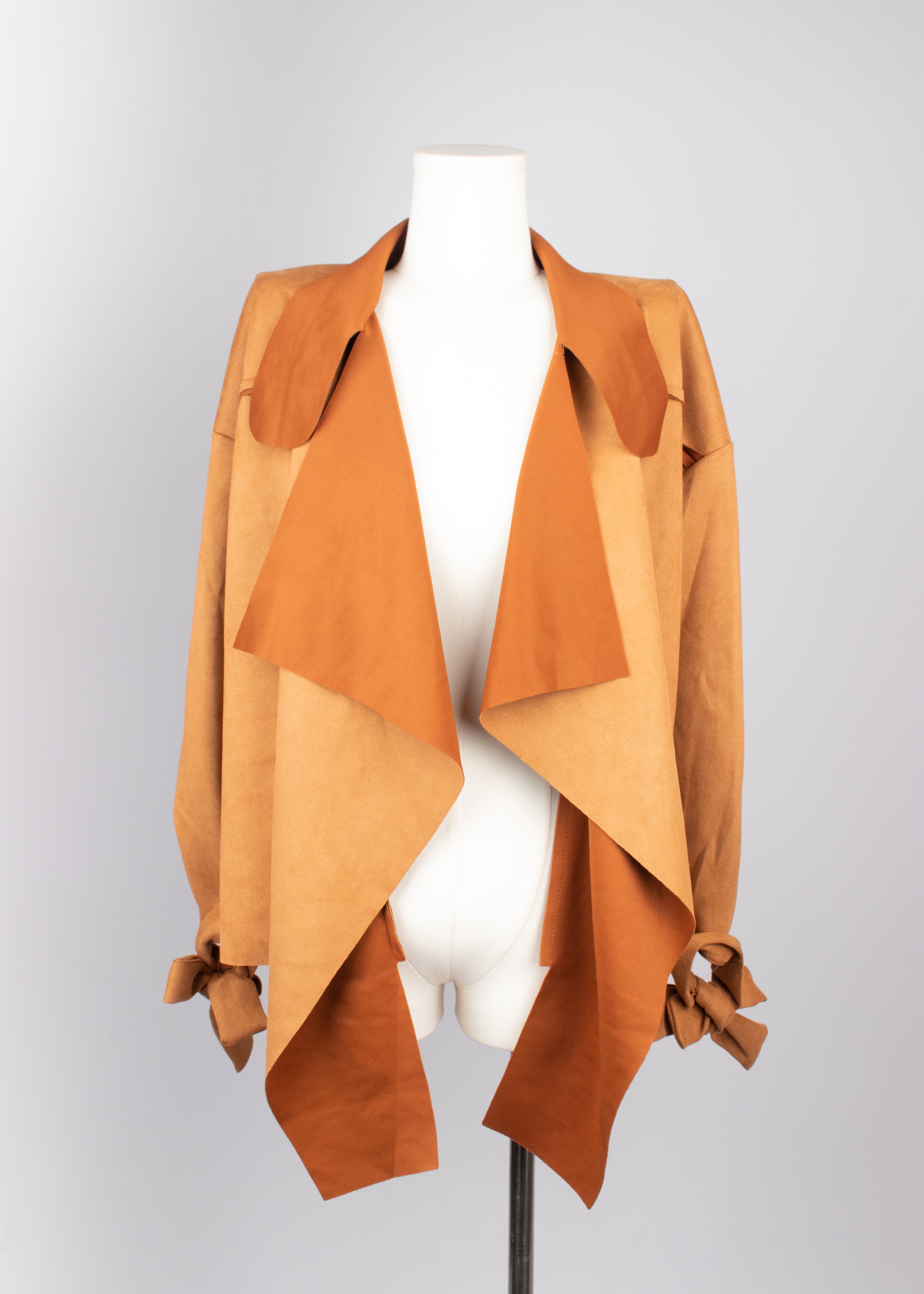 Jacket asimétrica gamuza italiana