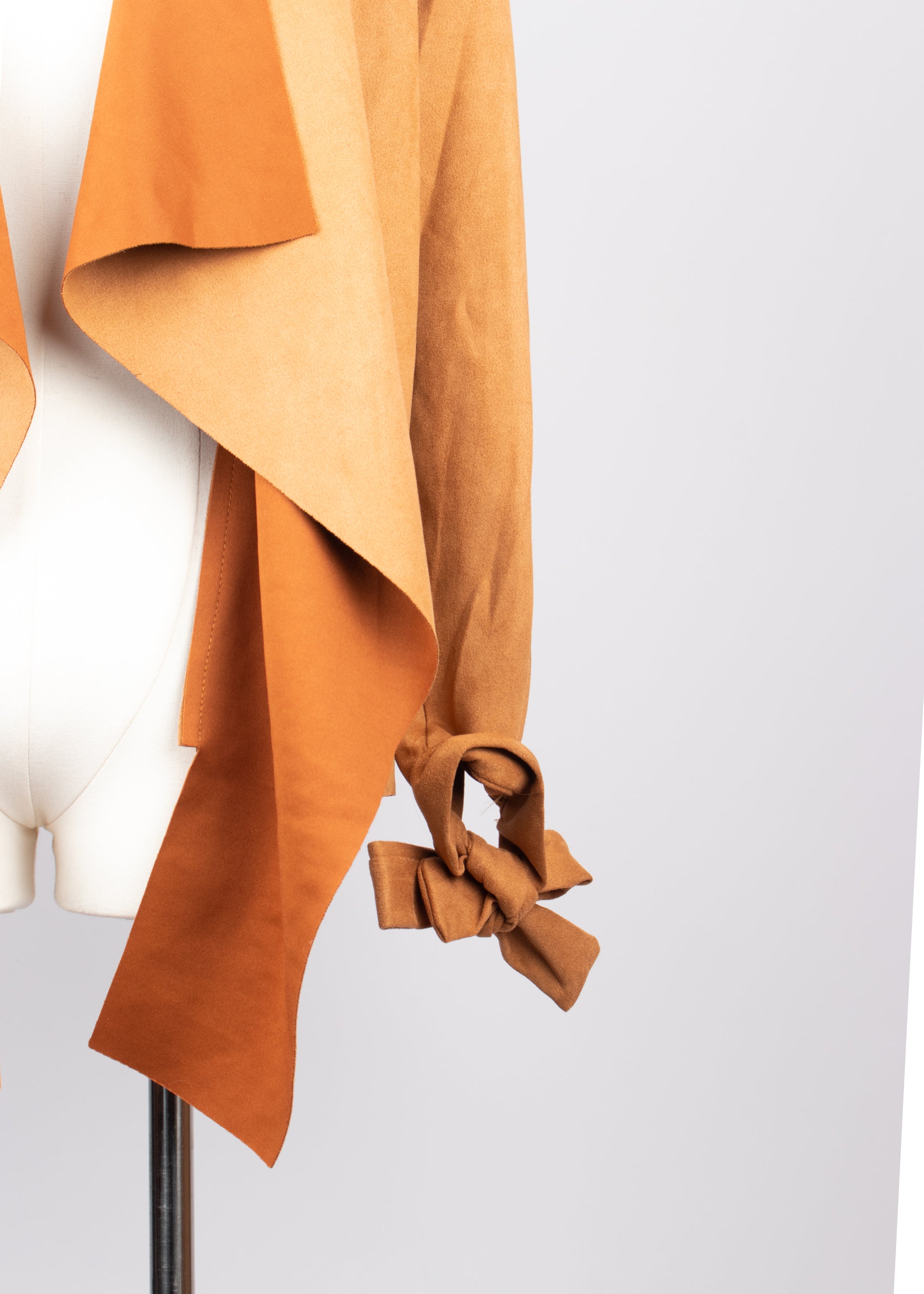 Jacket asimétrica gamuza italiana