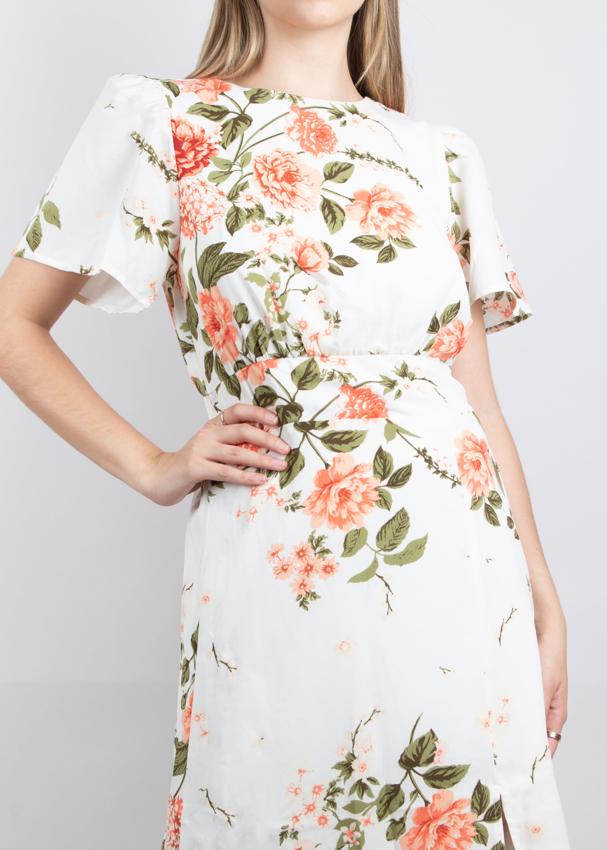 Vestido floral manga farol