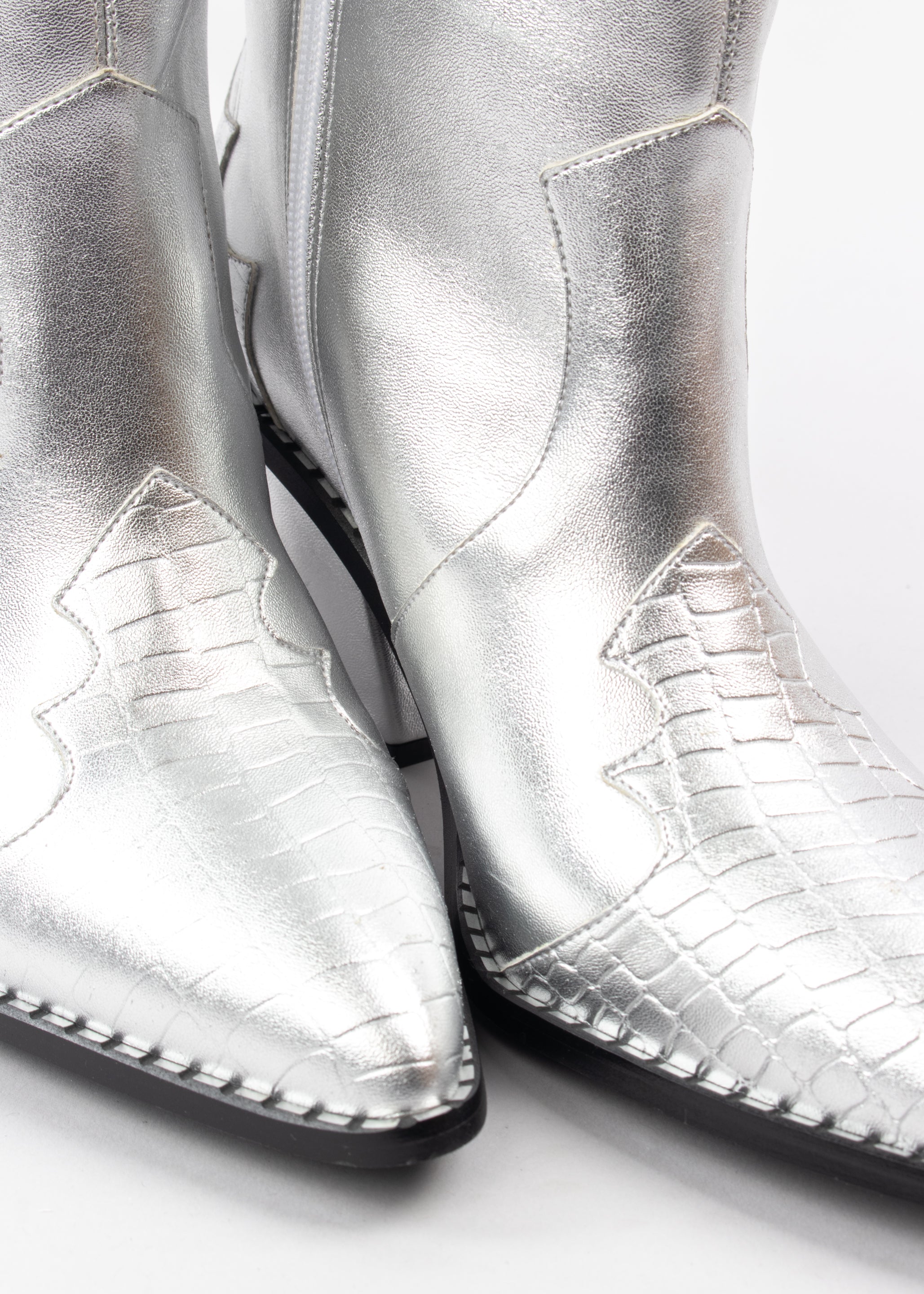 Botas vaquera cuña plata