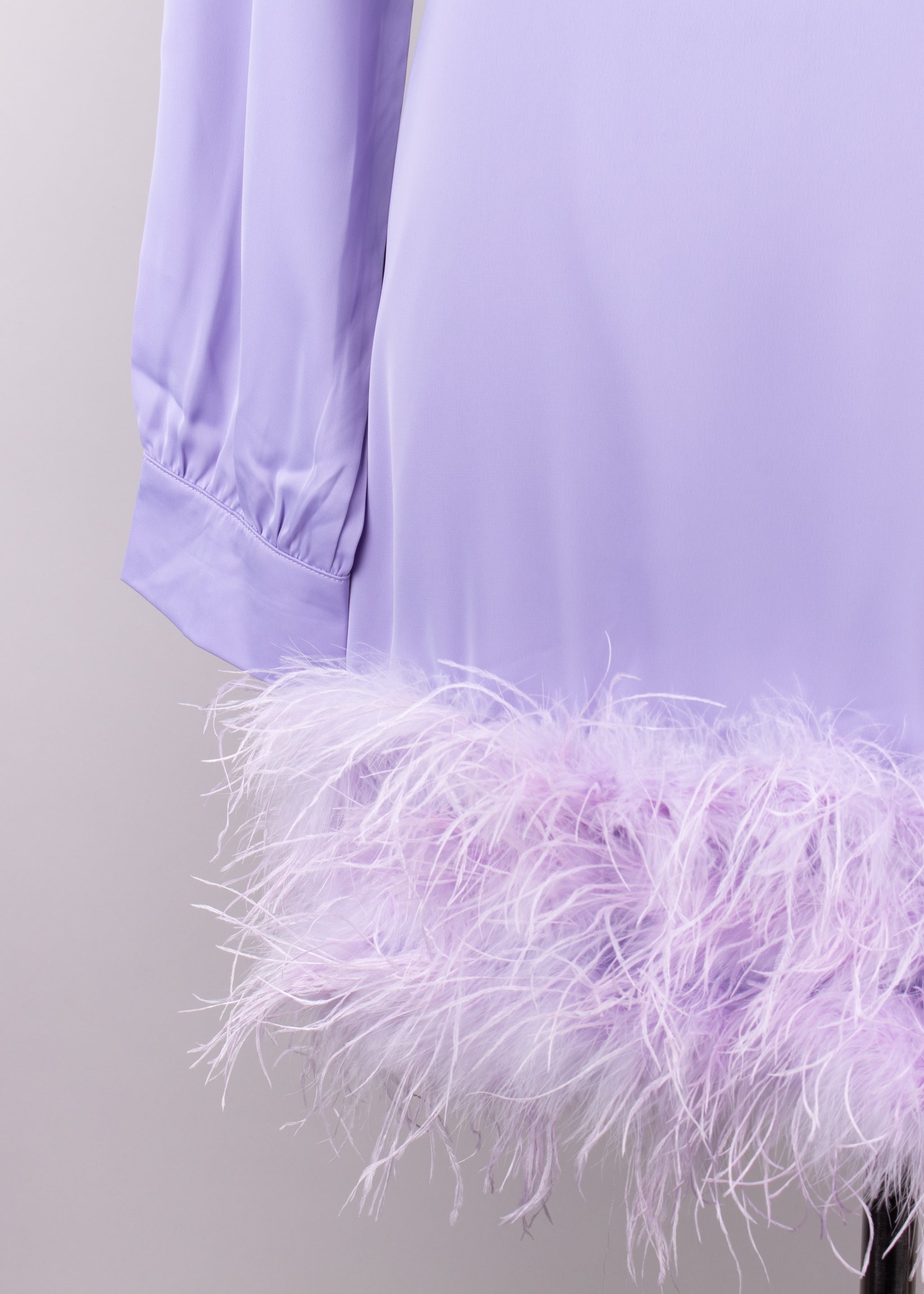 EP Luxury vestido plumas lila