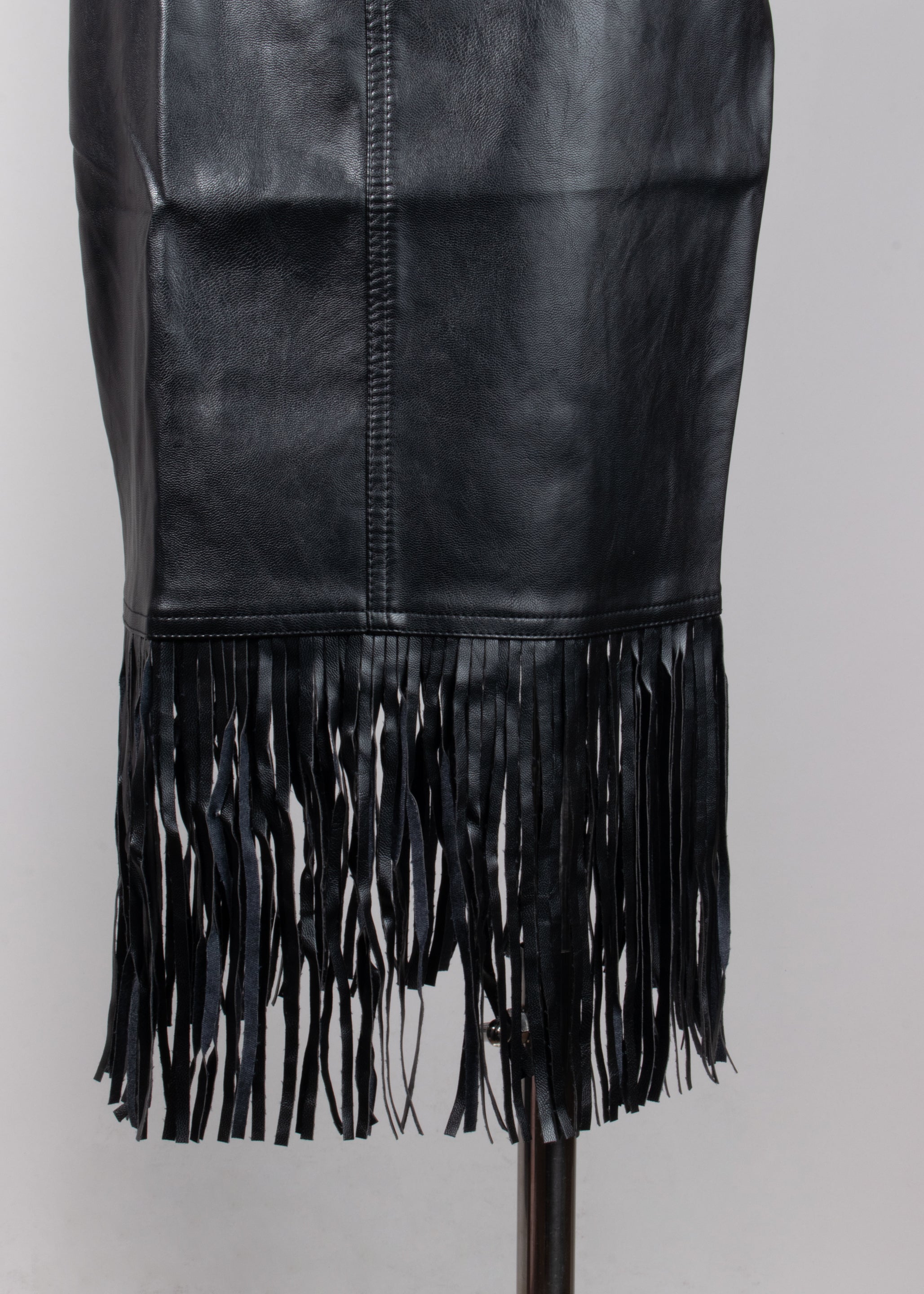 Falda flecos vinilpiel